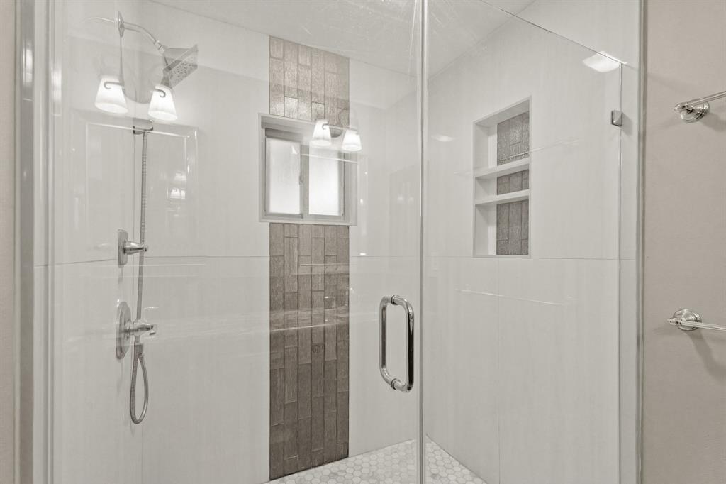5322 Creek Shadows Drive, Houston, Texas image 6