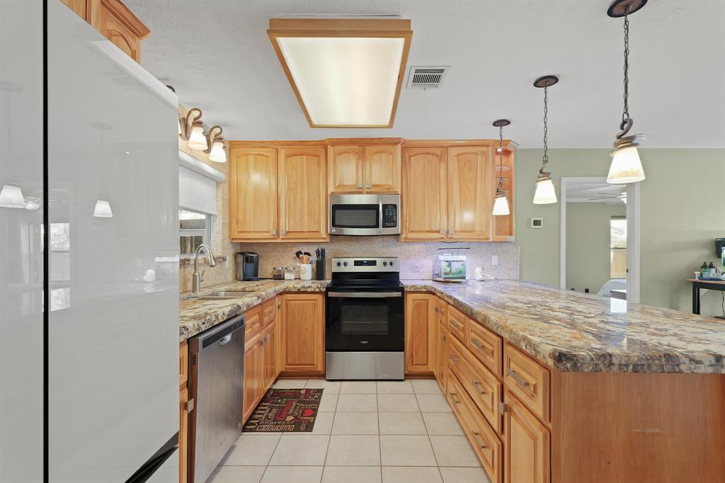 5322 Creek Shadows Drive, Houston, Texas image 15