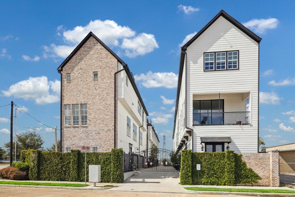 4136 Willowbend Boulevard, Houston, Texas image 3