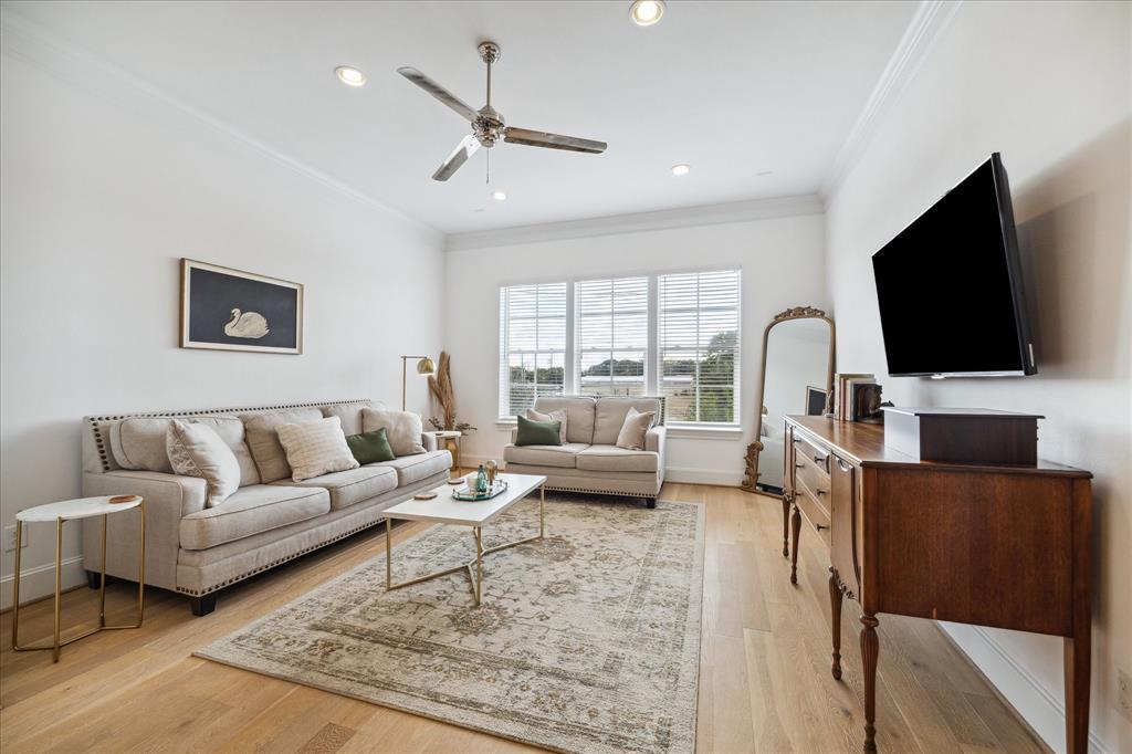 4136 Willowbend Boulevard, Houston, Texas image 6