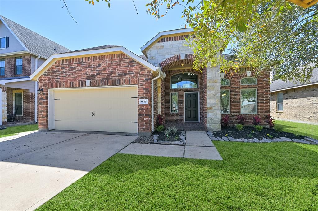 6135 Carnaby Lane, Rosenberg, Texas image 2