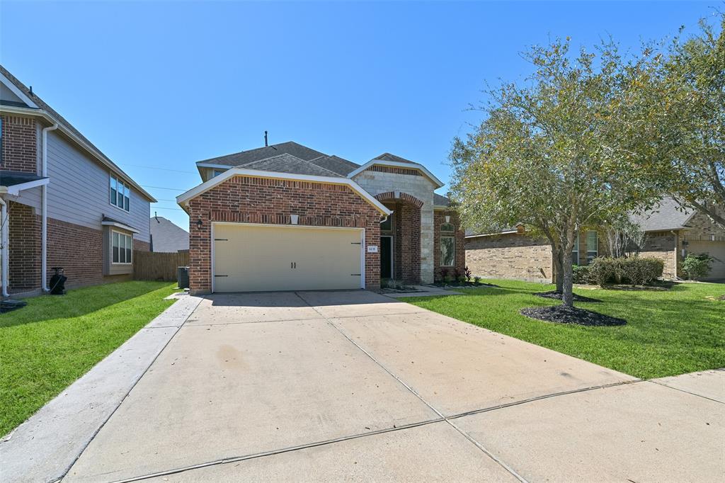 6135 Carnaby Lane, Rosenberg, Texas image 39
