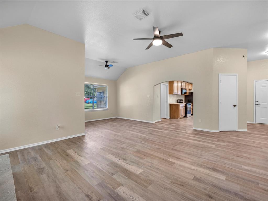 8511 Silver Lure Drive, Humble, Texas image 6