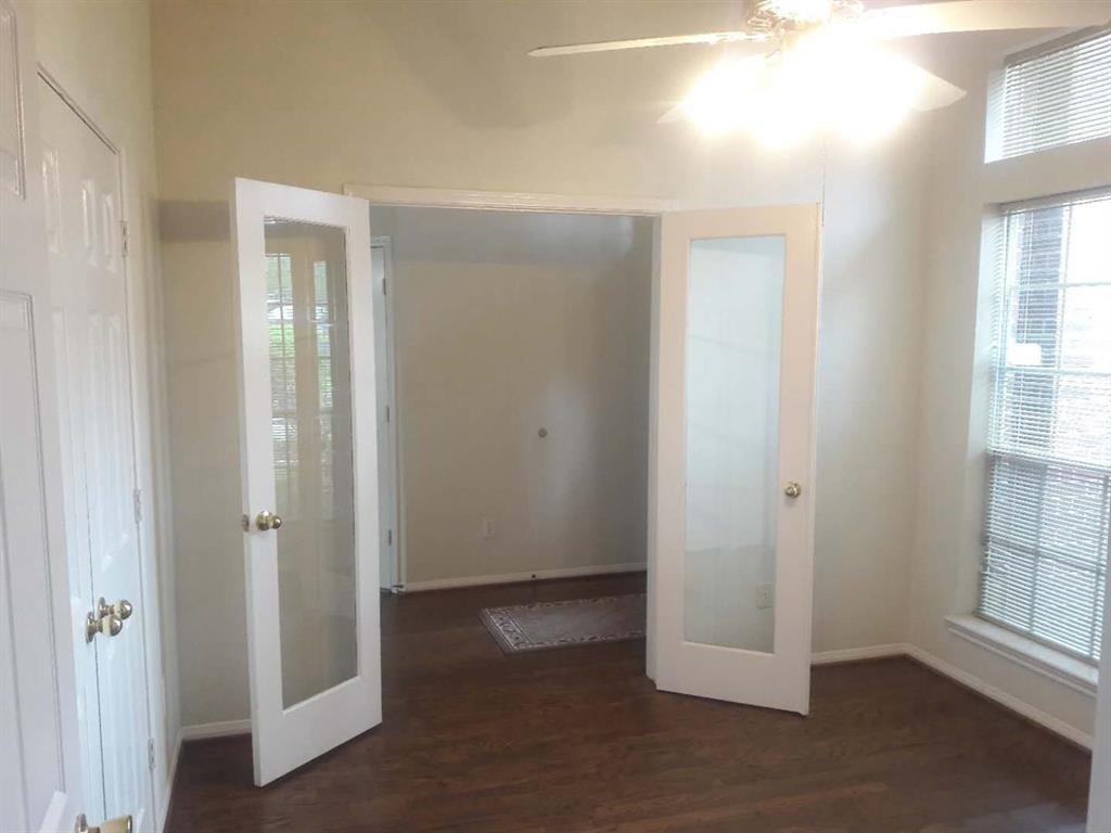 4939 Linden Place