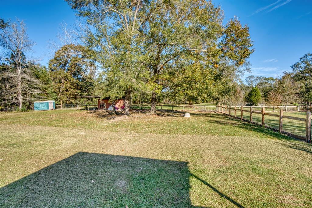 1632 Emilee Road, Thicket, Texas image 2