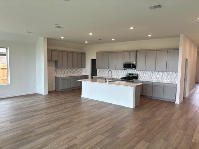 5366 Pompano Loop, Baytown, Texas image 3