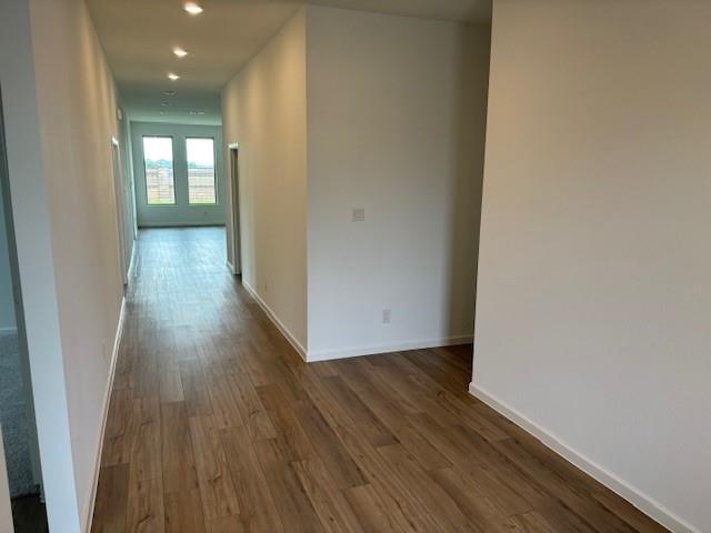 5366 Pompano Loop, Baytown, Texas image 2