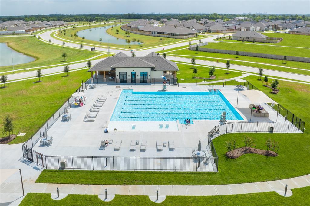 5366 Pompano Loop, Baytown, Texas image 11