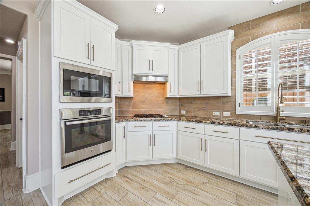 2815 Veneto Court, League City, Texas image 18