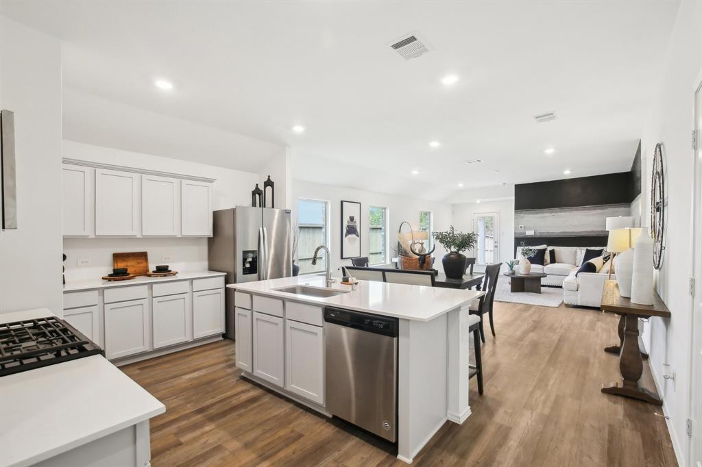 40961 Seasoned Oak Lane