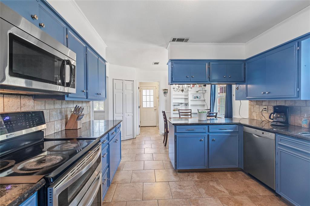 2513 Broadmoor Drive
