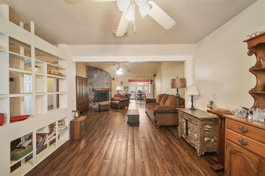 8410 Collingsdale Road, La Porte, Texas image 4
