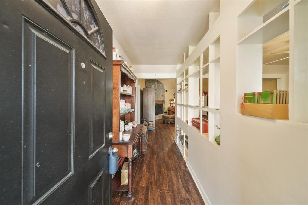 8410 Collingsdale Road, La Porte, Texas image 3