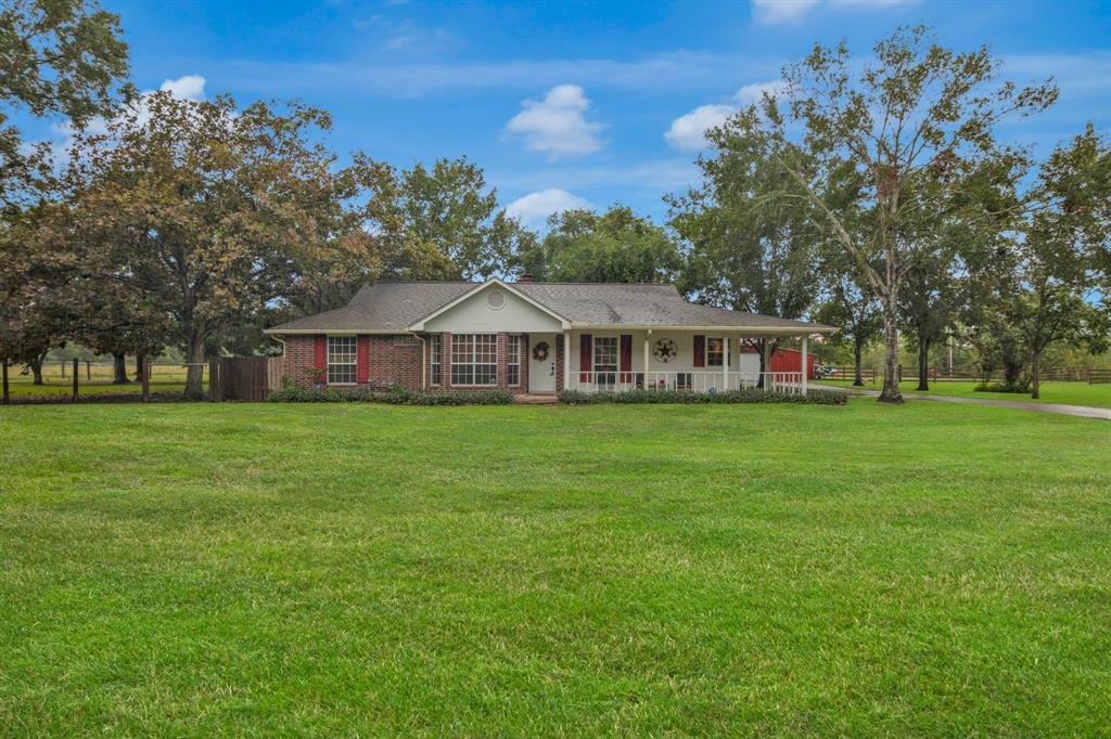 2002 County Road 284, Alvin, Texas image 2