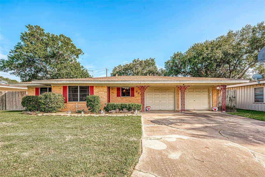 921 Roberts Street, El Campo, Texas image 5