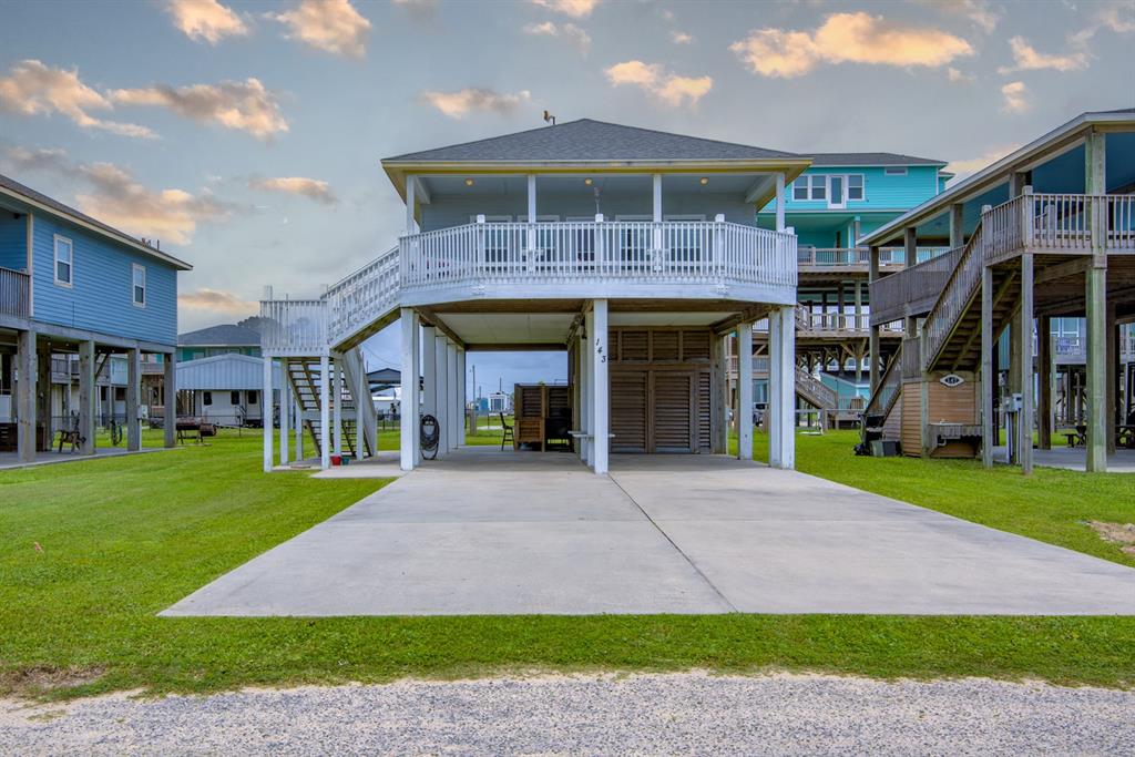 143 Ocean View Drive, Crystal Beach, Texas image 1