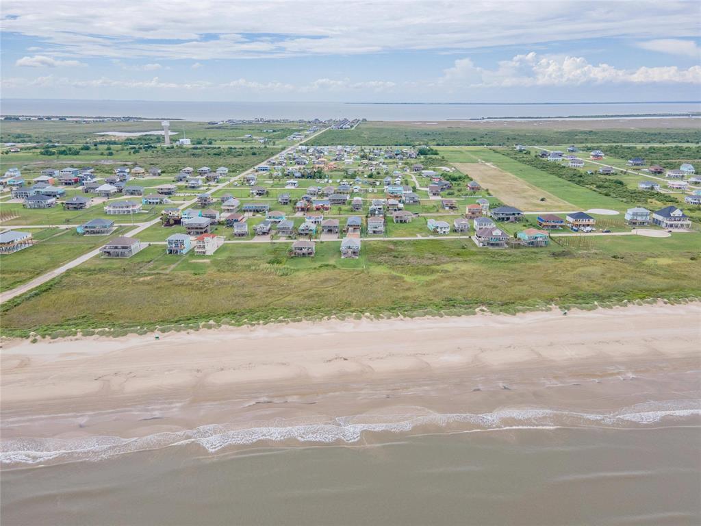 143 Ocean View Drive, Crystal Beach, Texas image 23