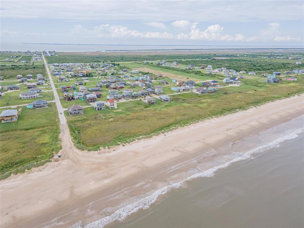 143 Ocean View Drive, Crystal Beach, Texas image 22