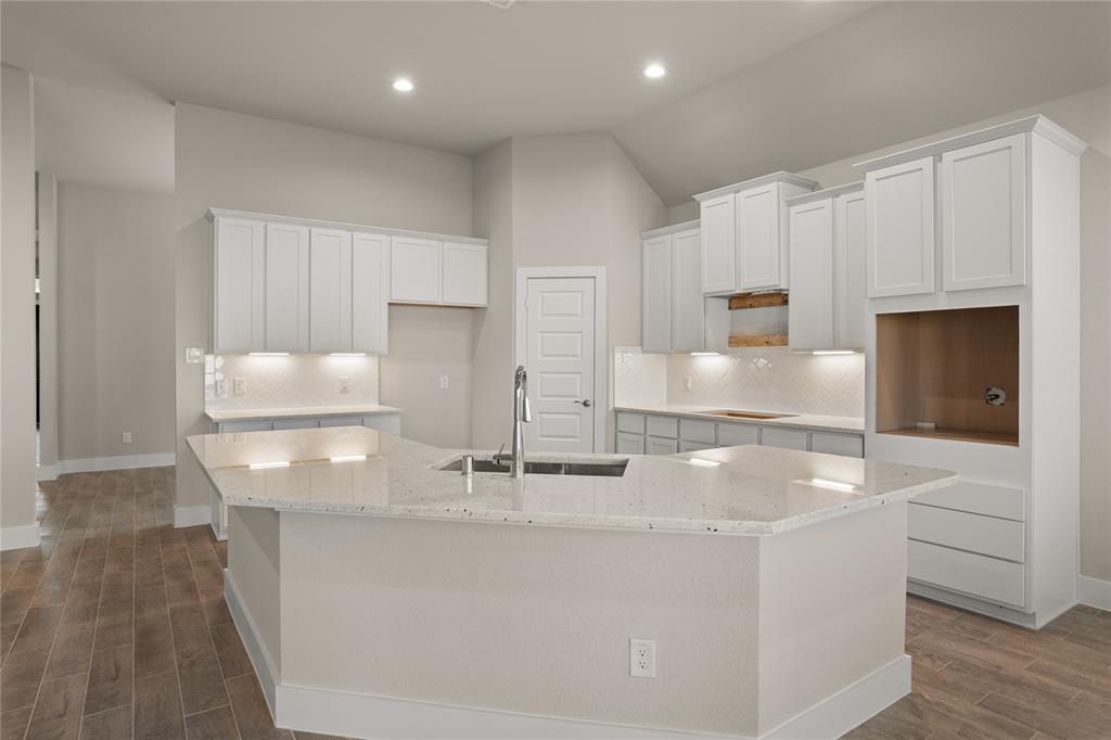 2021 Atlas Cedar Drive, Conroe, Texas image 2
