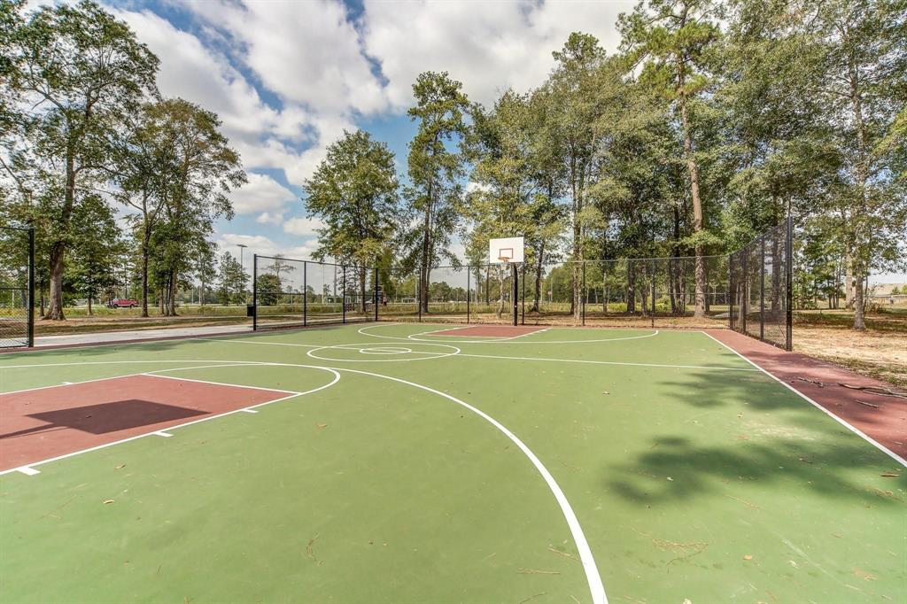 2021 Atlas Cedar Drive, Conroe, Texas image 16