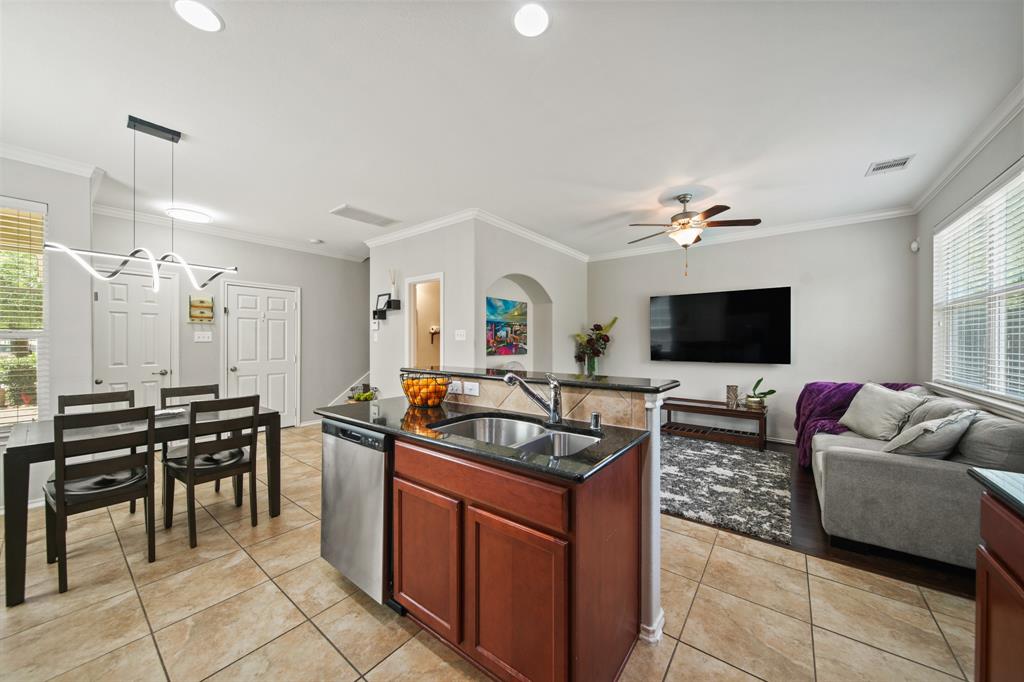 6415 Densberry Lane, Katy, Texas image 17