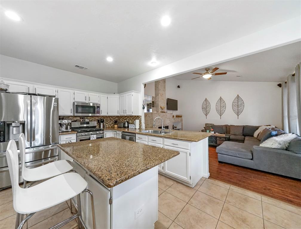 1311 Shadow Mountain Drive, Katy, Texas image 11