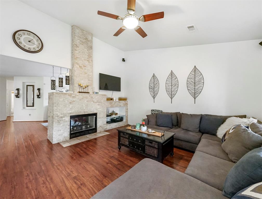 1311 Shadow Mountain Drive, Katy, Texas image 8