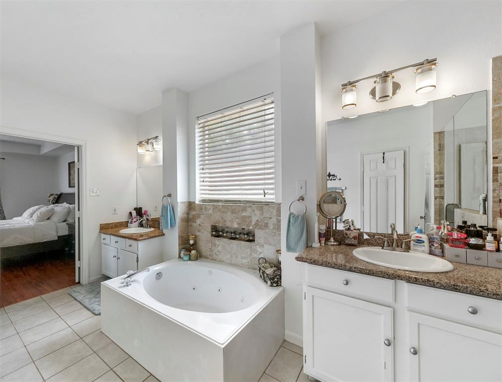 1311 Shadow Mountain Drive, Katy, Texas image 18