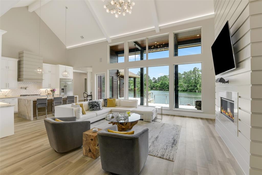 18 N Smith Loop, Cleveland, Texas image 6