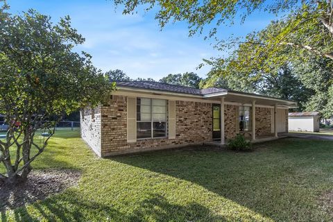 A home in Silsbee