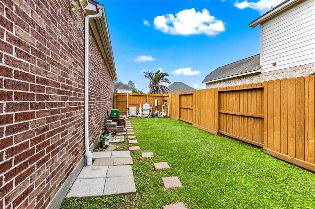 3237 Prince George Drive, Friendswood, Texas image 46