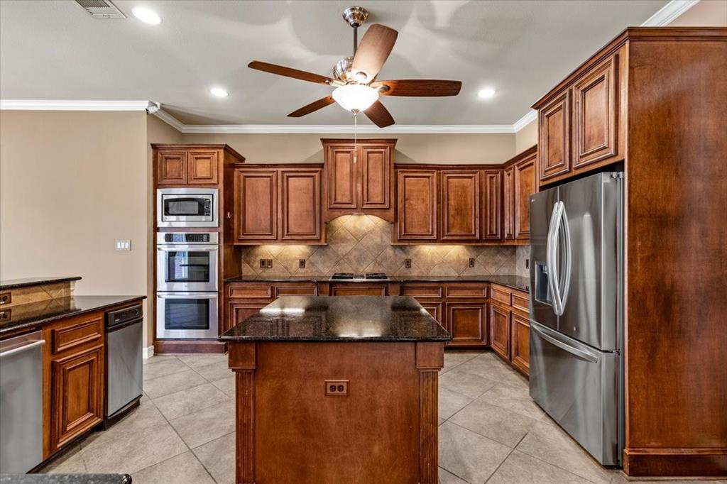 3237 Prince George Drive, Friendswood, Texas image 10