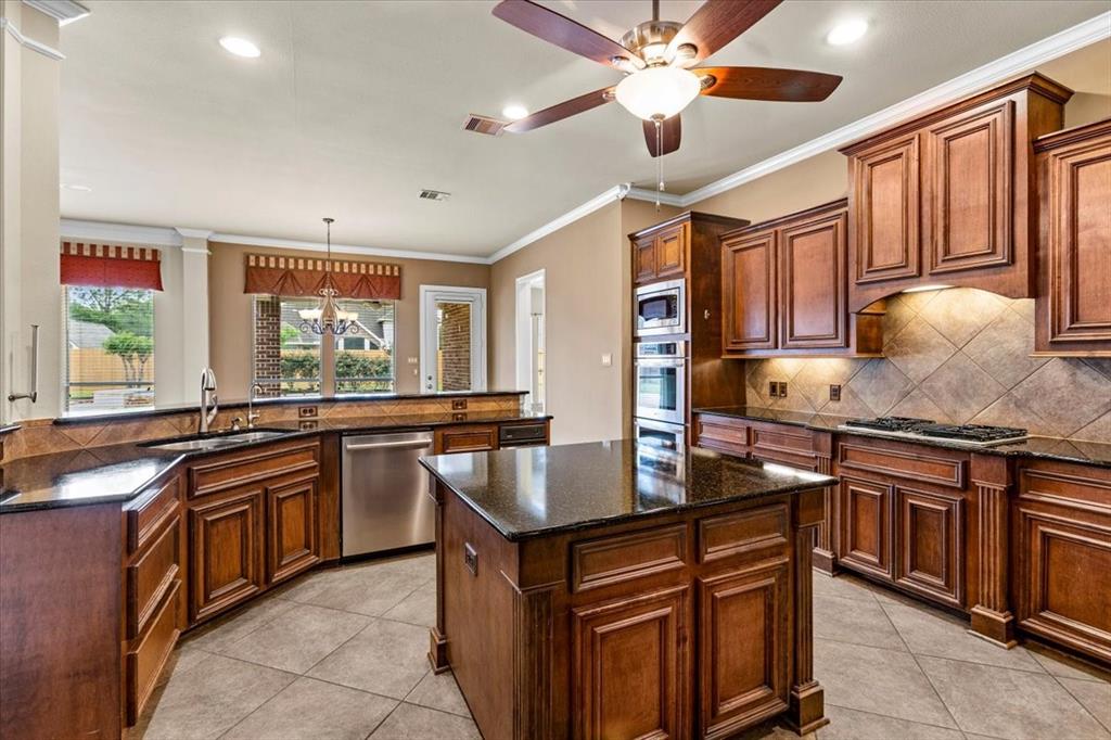 3237 Prince George Drive, Friendswood, Texas image 11