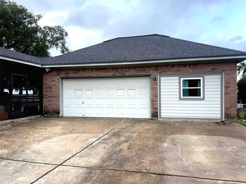 A home in Lake Jackson