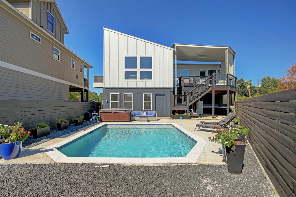 701 Baywood Drive, Seabrook, Texas image 2