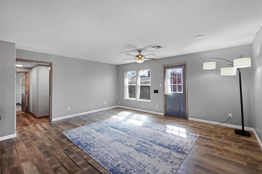 304 E Inez Street, Beeville, Texas image 10