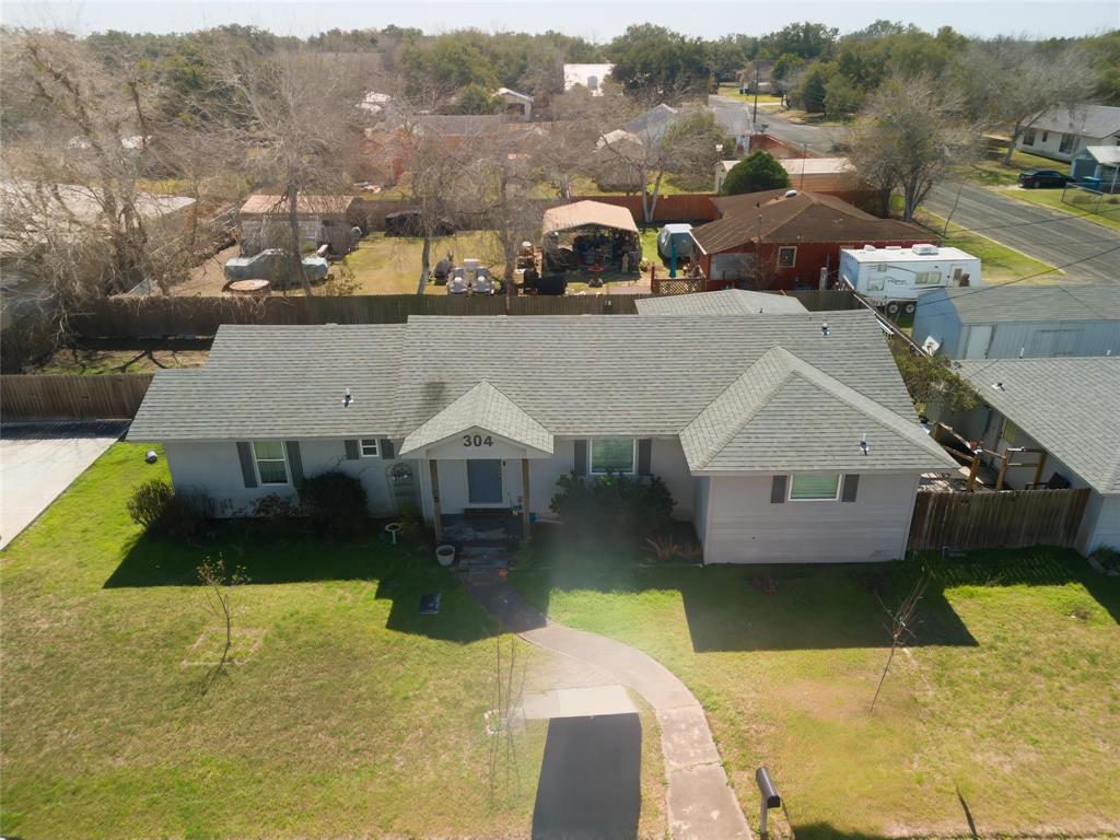 304 E Inez Street, Beeville, Texas image 26