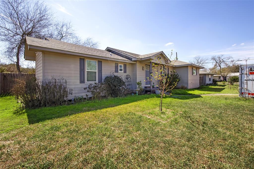 304 E Inez Street, Beeville, Texas image 1