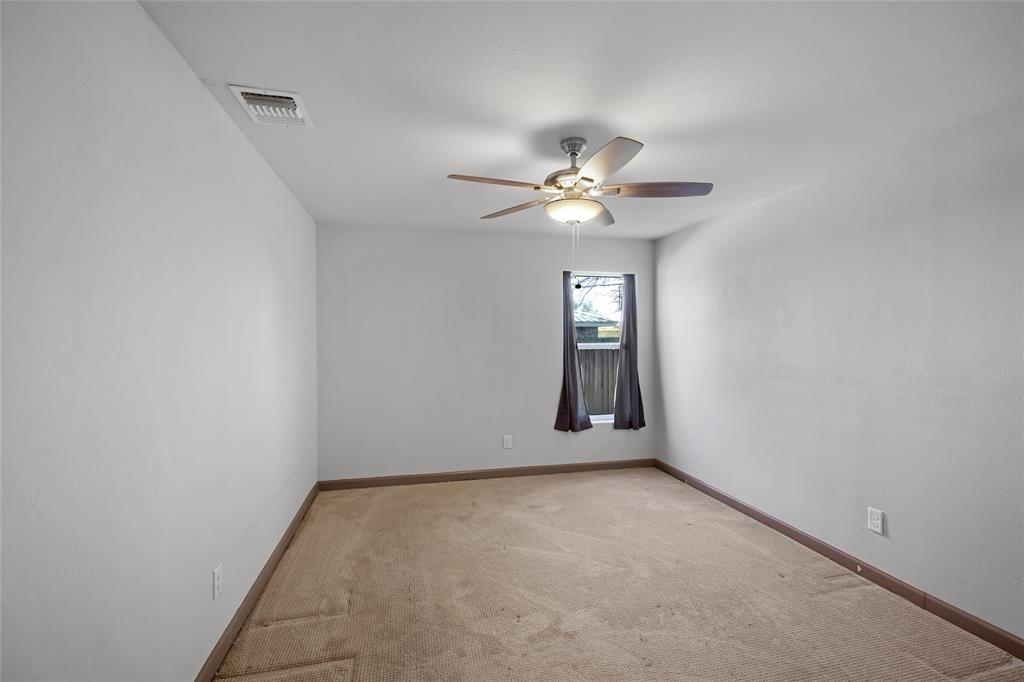 304 E Inez Street, Beeville, Texas image 25