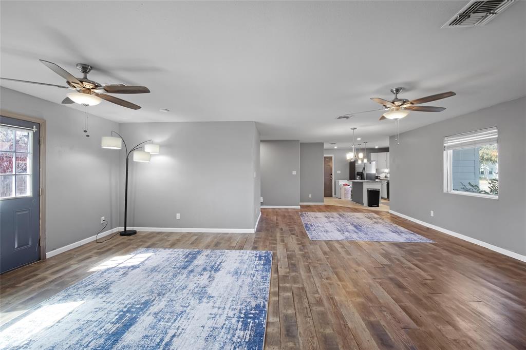 304 E Inez Street, Beeville, Texas image 11