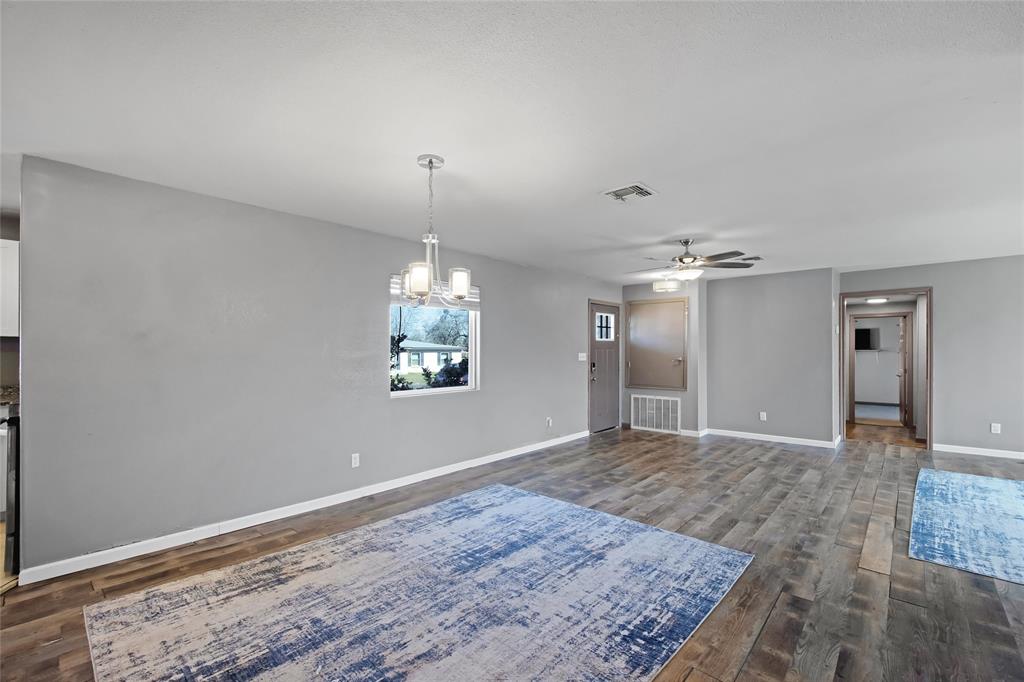 304 E Inez Street, Beeville, Texas image 6