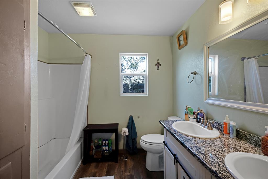 304 E Inez Street, Beeville, Texas image 19