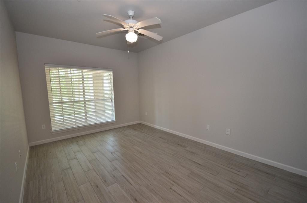 Photo 10 of 31 of 2815 Kings Crossing Drive 115 condo