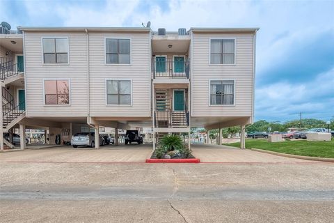 A home in Seabrook