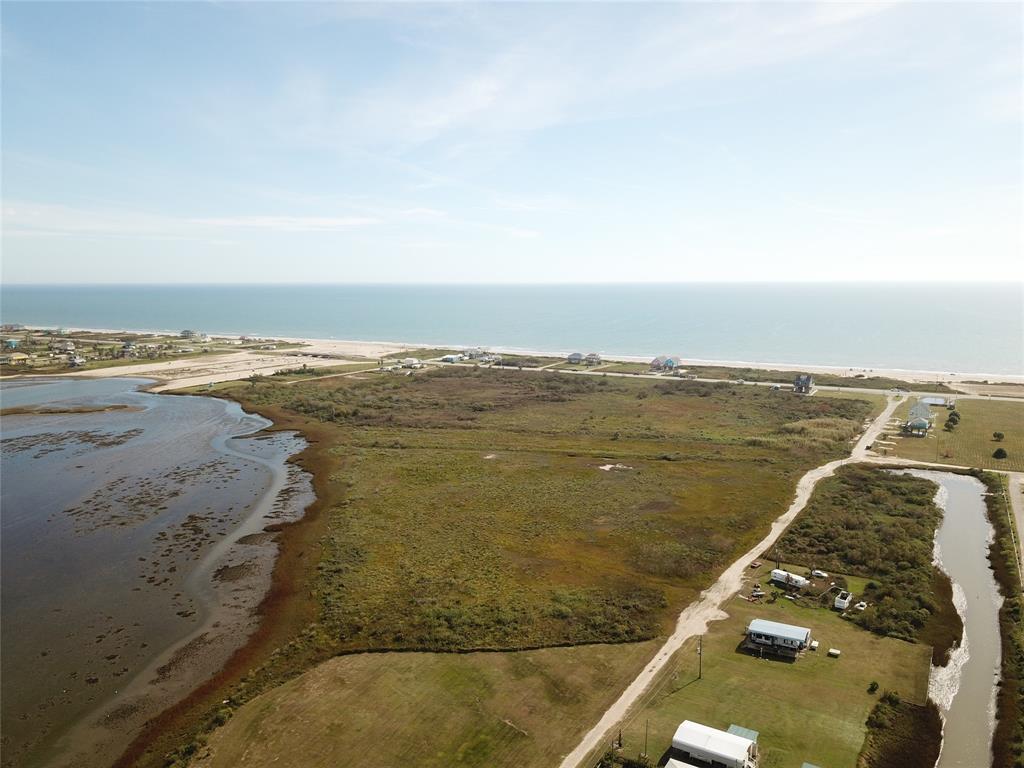 1743 Hwy 87, Gilchrist, Texas image 12