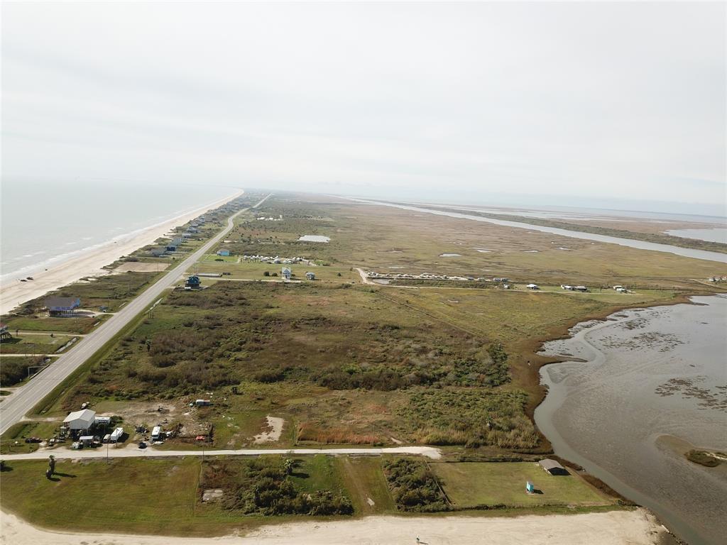 1743 Hwy 87, Gilchrist, Texas image 3
