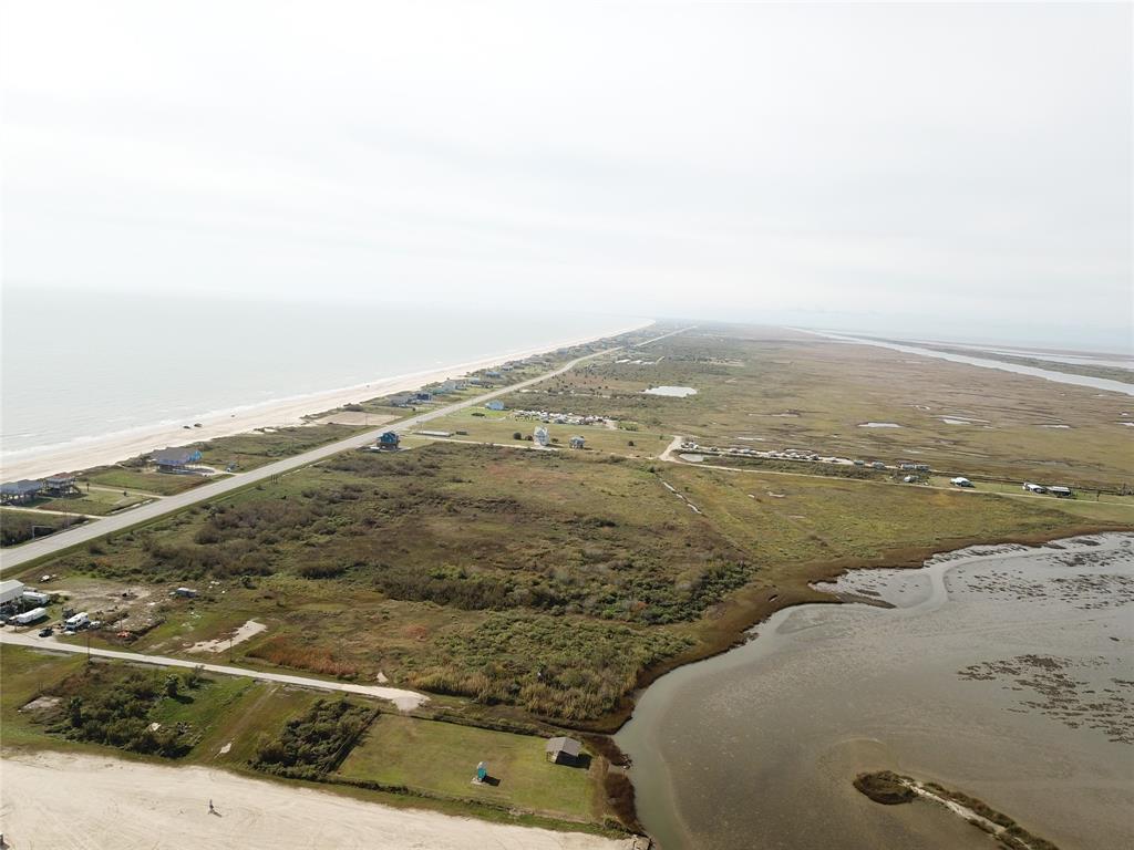 1743 Hwy 87, Gilchrist, Texas image 4