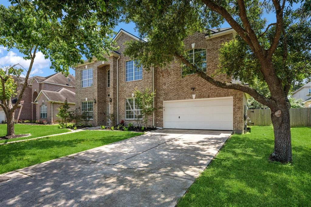 Photo of 18902 Aquatic Drive, Houston, TX 77346 (MLS # 23220424)
