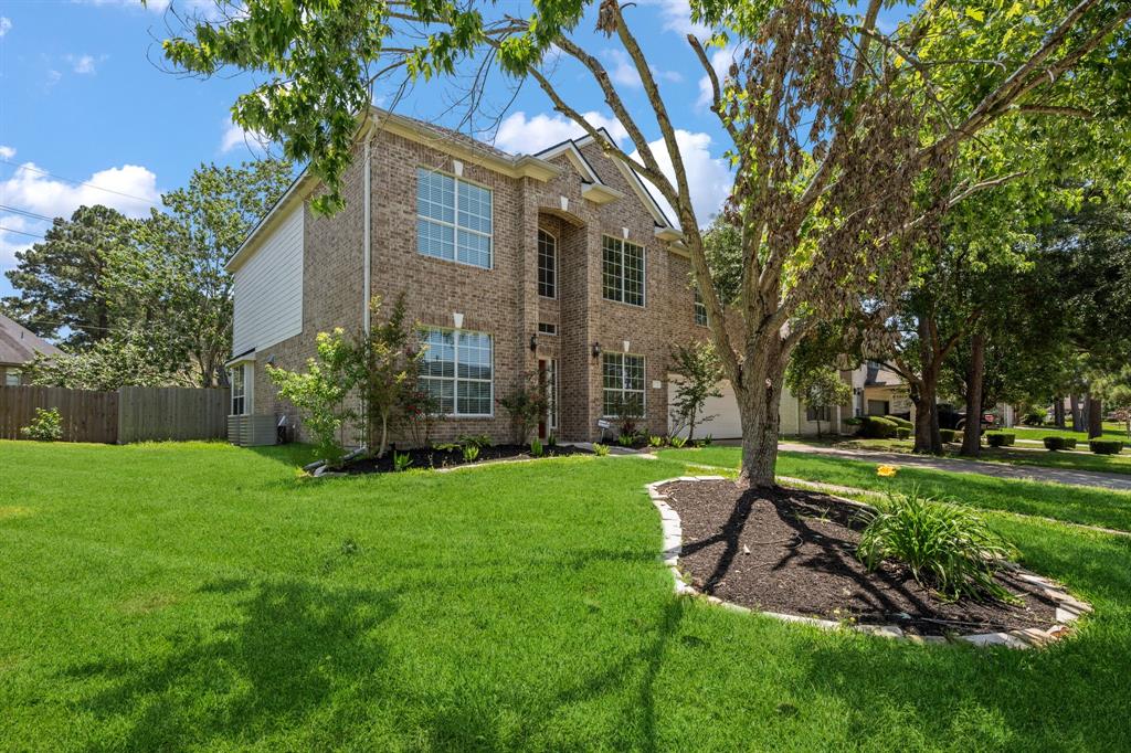 18902 Aquatic Drive, Houston, Texas image 2