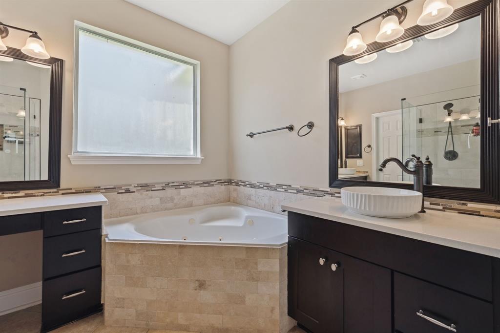 18902 Aquatic Drive, Houston, Texas image 20